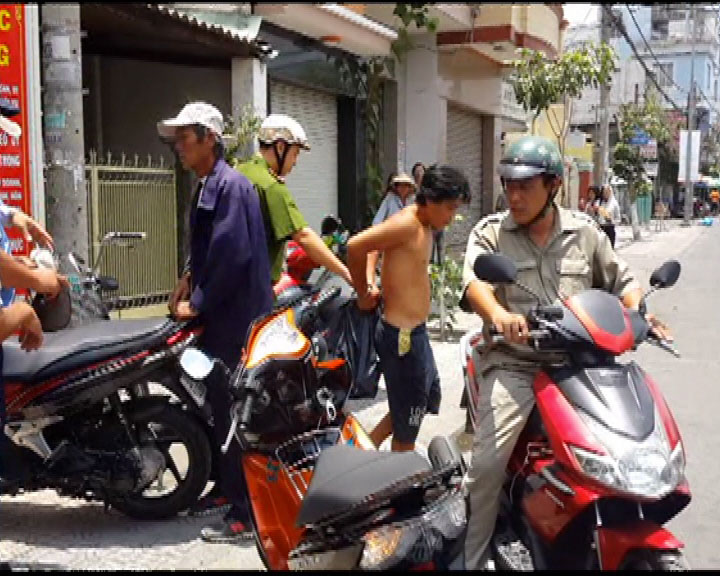 Nghi án cháu nội sát hại bà rồi vùi xác trong vườn phi tang