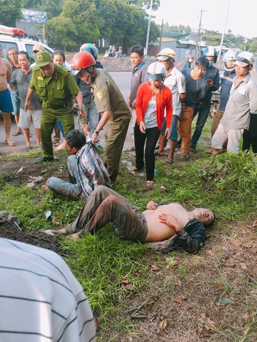 Hai "cẩu tặc" bị người dân vây đánh bất tỉnh