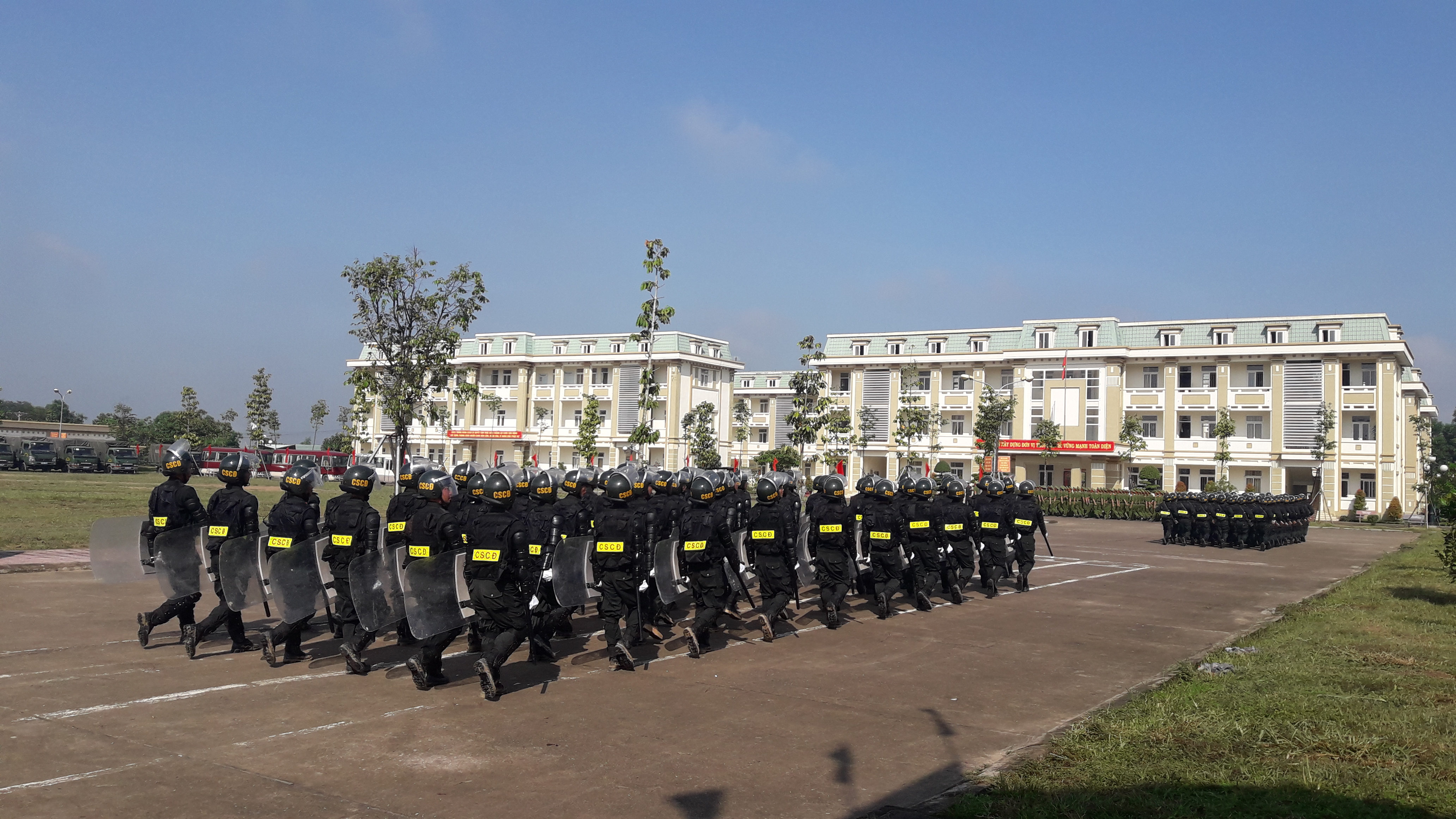 Trung đoàn cơ động Cảnh sát Đông Nam Bộ tổ chức hội thao võ thuật, kỹ chiến thuật năm 2017