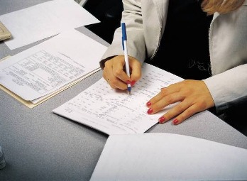 Làm giả hồ sơ cá nhân, nguyên một trưởng phòng bị đề nghị khai trừ Đảng