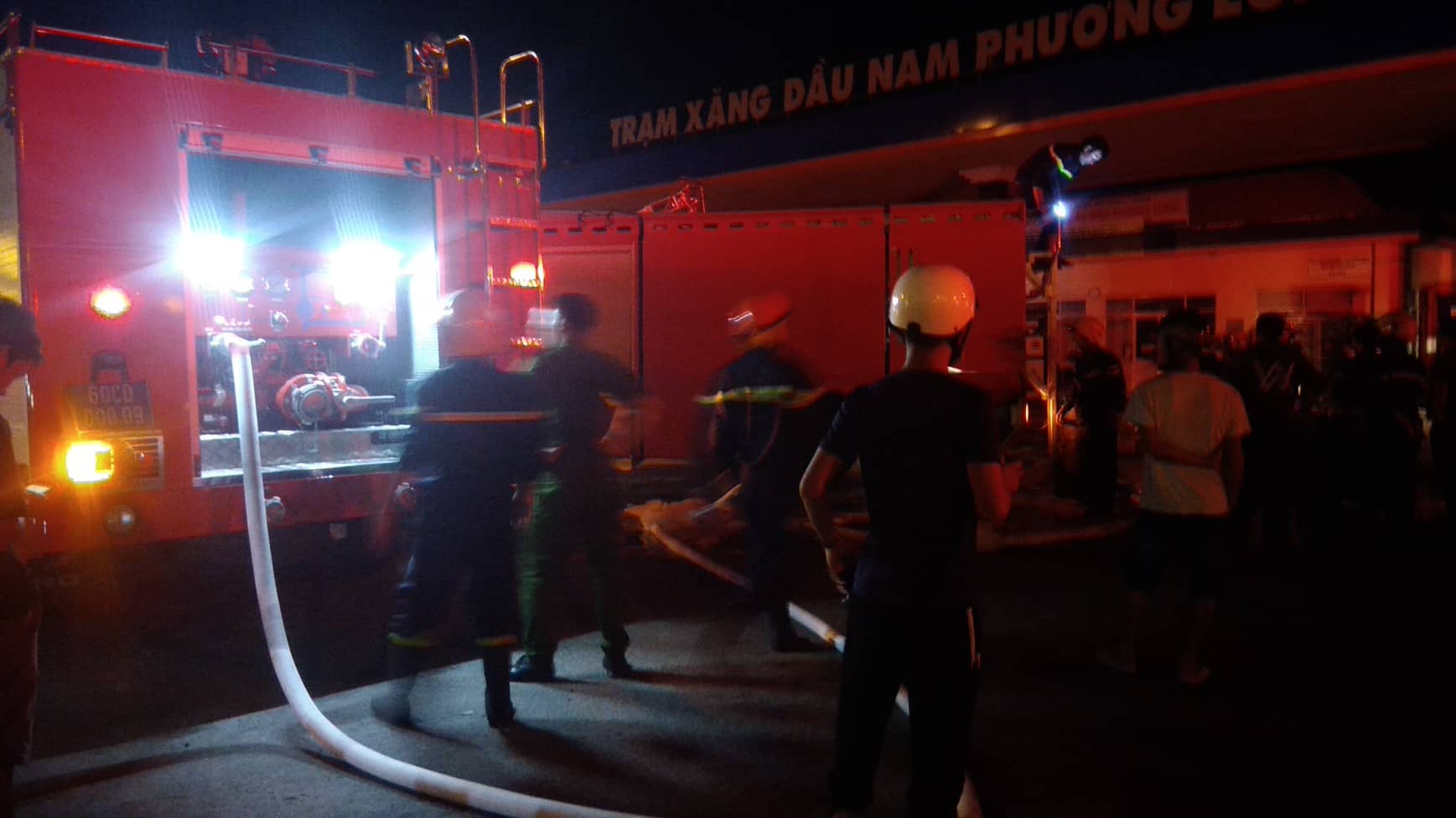 Cháy lớn ở cây xăng Nam Phương Long  trên Quốc lộ 1A