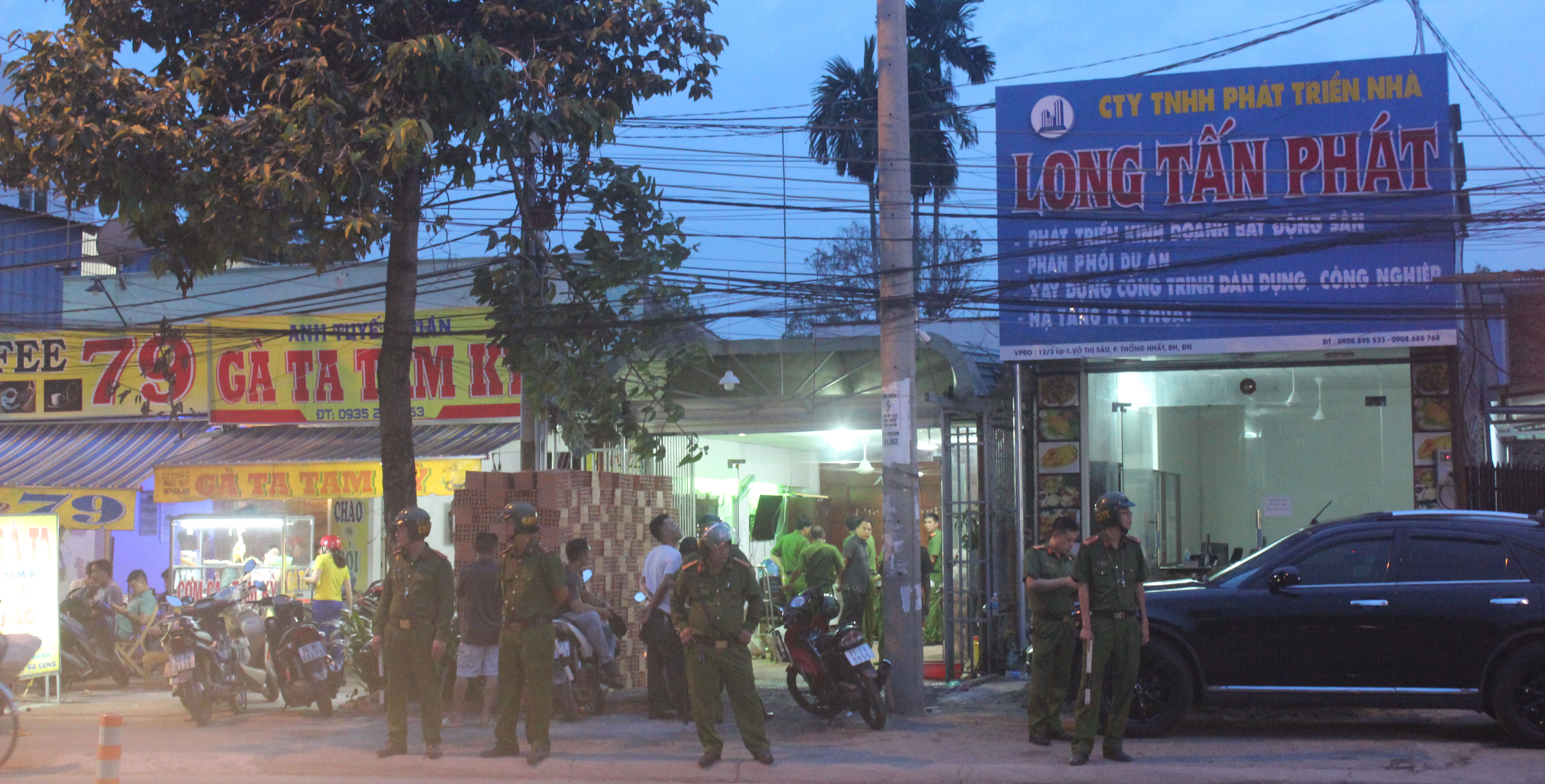 Khám nhà Giám đốc doanh nghiệp gọi giang hồ vây ô tô ở Đồng Nai