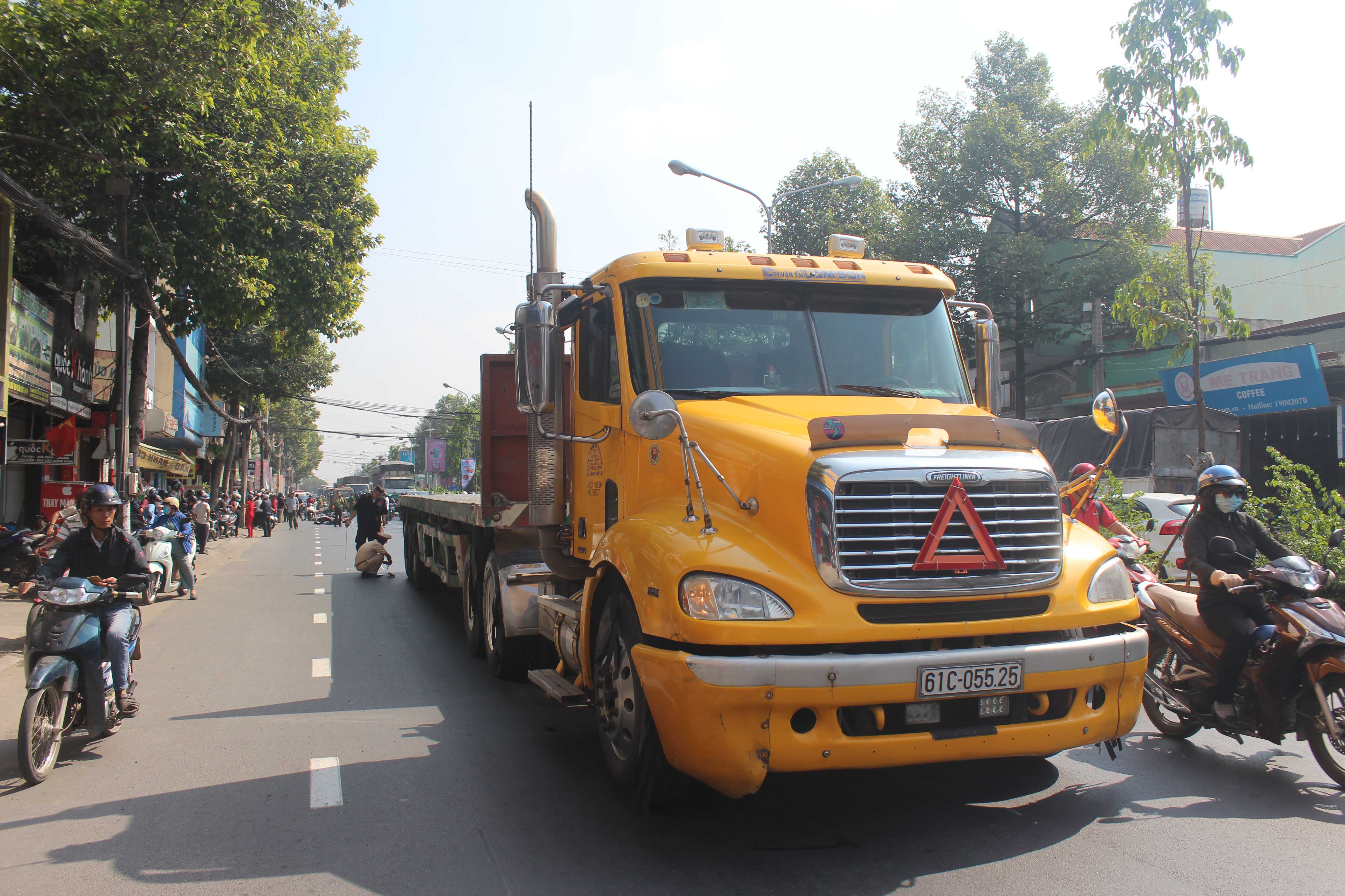 Thiếu úy công an tử vong sau va chạm với xe đầu kéo 