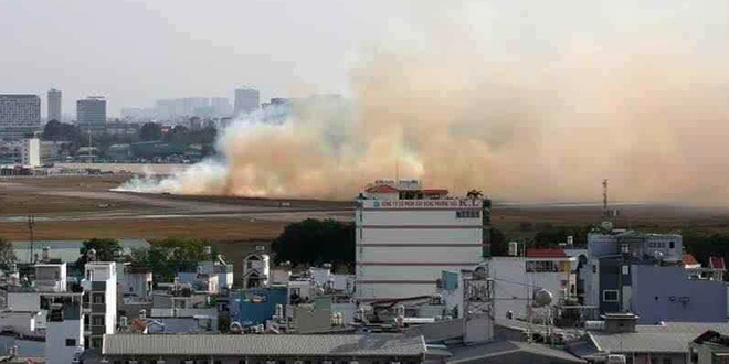 Điều tra sự cố máy bay nổ lốp khi chuẩn bị chạy đà