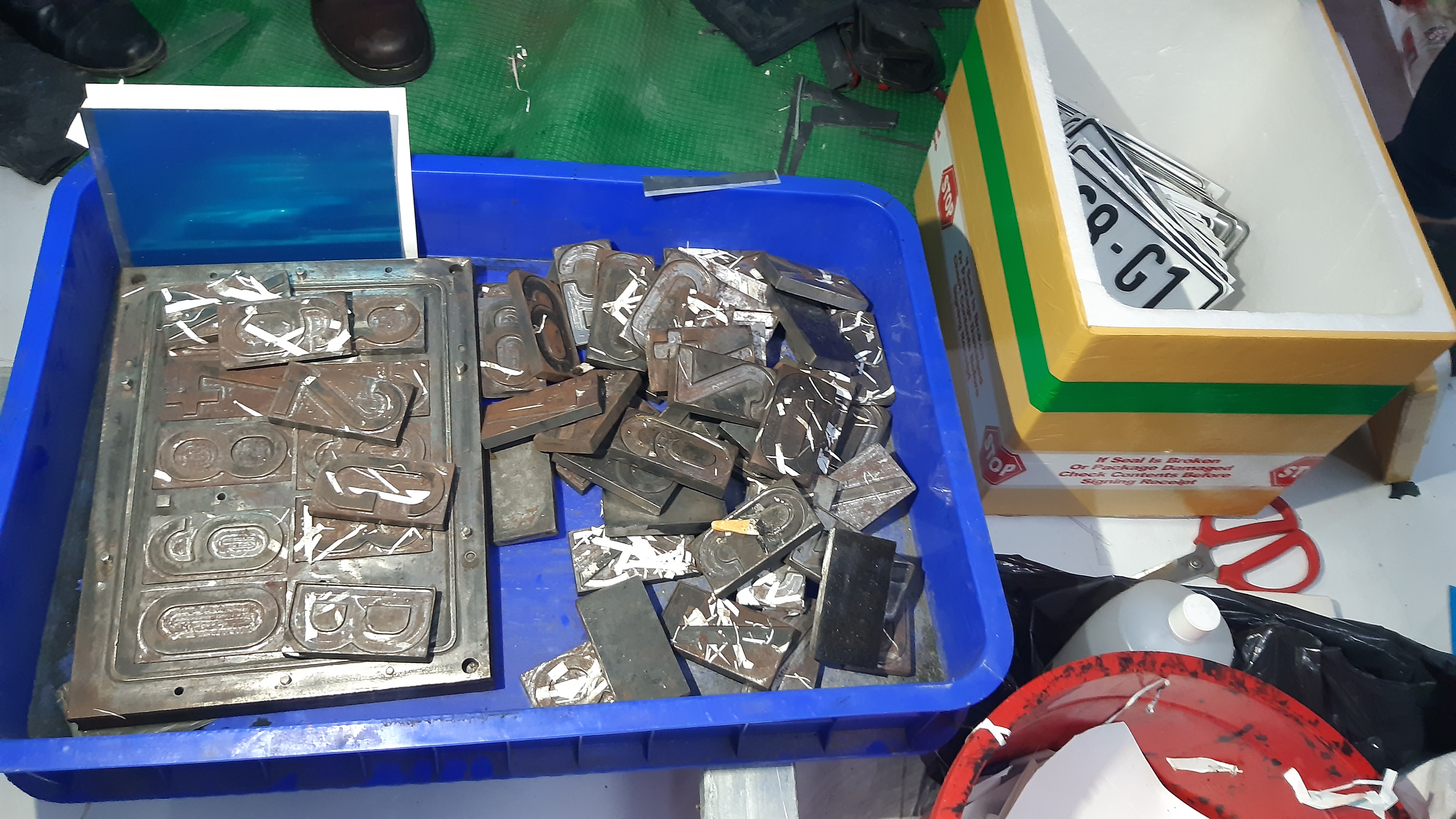 Triệt phá đường dây làm giả giấy tờ, tài liệu con dấu giả quy mô lớn