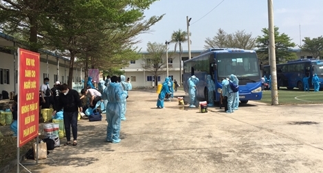 Đồng Nai xét nghiệm đồng loạt cho nhân viên y tế tuyến đầu chống dịch