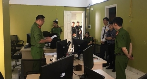 "Choáng" với lượng tiền, xe xịn trong đường dây đánh bạc 30.000 tỉ đồng