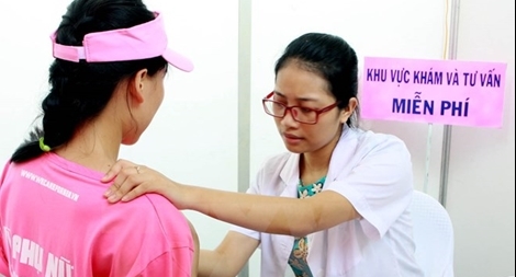 Hơn 30 nghìn phụ nữ khám sàng lọc miễn phí ung thư vú trong 3 năm