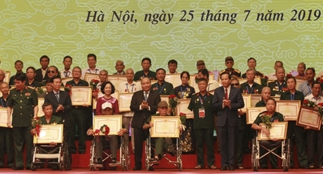 Những tấm gương lay động lòng người, lan toả tinh thần vượt khó: