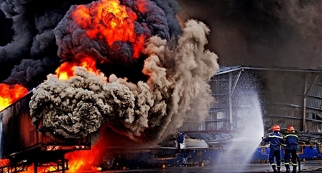 Những khoảnh khắc "đốn tim" cộng đồng của người lính PCCC