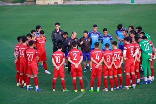 Thầy trò HLV Park Hang-seo tích cực tập luyện trước trận đấu với Thái Lan