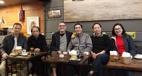 Cảm nhận của một nhà văn Mỹ về đêm lịch sử của bóng đá Việt Nam