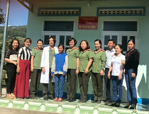 Tấm chân tình của những người thầy thuốc CAND