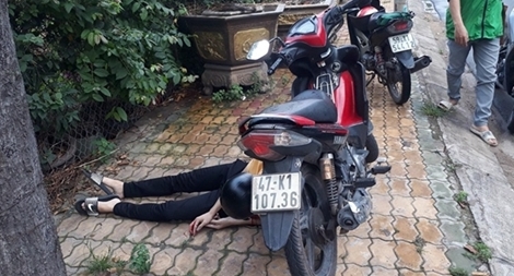 Thông tin thêm về nam thanh niên tử vong với con dao đâm vào ngực