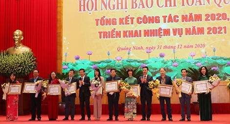 Xây dựng đội ngũ người làm báo chuyên nghiệp, có bản lĩnh chính trị vững vàng