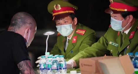 Theo chân Cảnh sát kiểm tra, xử lý vi phạm nồng độ cồn, ma tuý