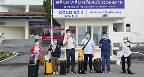 BV Chợ Rẫy chi viện 53 bác sĩ giúp BV Hồi sức COVID-19