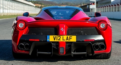 Những mẫu xe gắn động cơ V12 khiến "dân chơi cũng thèm muốn"