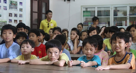  Mồ côi tội lắm ai ơi…