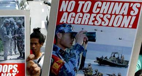 Trung Quốc làm càn hay “mềm nắn rắn buông”?