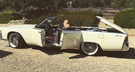 Thú chơi xe "cơ bắp" của nữ ca sĩ Lady Gaga