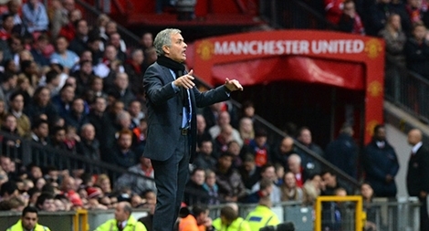 M.U thua đậm, Mourinho coi như... không có gì 