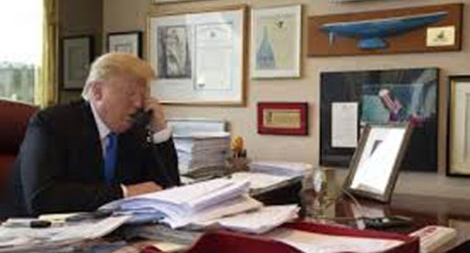 Donald Trump thu hút không kém một ngôi sao của giới showbiz