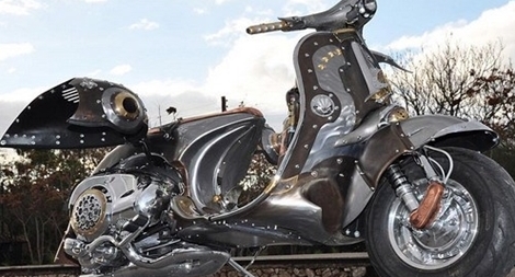 Ngỡ ngàng trước vẻ đẹp xe Vespa cổ độ phong cách chiến binh Hy Lạp