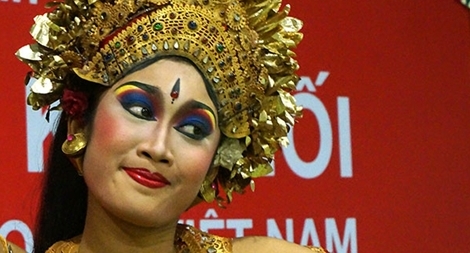 Bali, nơi các thánh thần “vào” du lịch