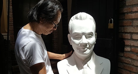 Nghệ thuật nở muộn của vợ chồng nghệ sĩ điêu khắc