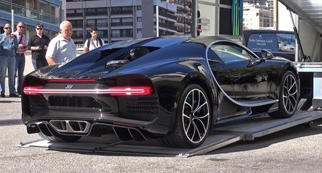 Giá “cắt cổ”, Bugatti Chiron vẫn bán đắt như tôm tươi