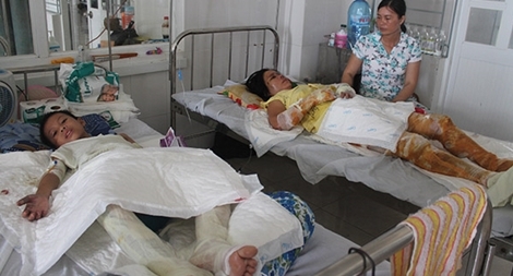 Cả 5 người biến thành bó đuốc sau vụ tai nạn giao thông kinh hoàng