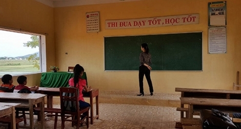 Gần 1.000 học sinh xã Kỳ Hà vẫn chưa đến trường