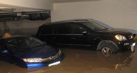 Mùa mưa lũ và nỗi lo những chiếc xe “đồ bỏ đi”