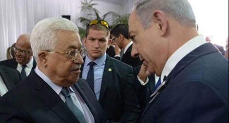 Cái “bắt tay lịch sử” của Tổng thống Palestine và Thủ tướng Israel