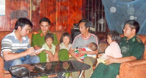 Tác nghiệp tại điểm “nóng” Mường Nhé