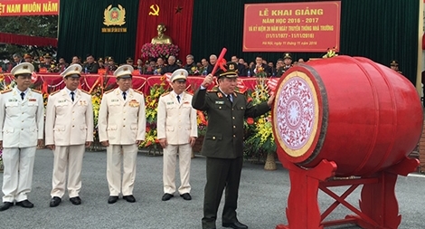 Trường Trung cấp Cảnh sát vũ trang Khai giảng năm học mới