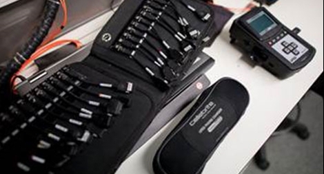 Công ty Israel giúp FBI mở khóa iPhone phần tử khủng bố