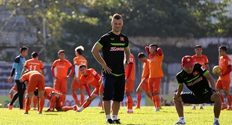 Trước thềm AFF Suzuki Cup 2016: Thầy nội lên ngôi