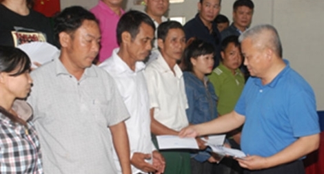  Hỗ trợ người dân vũng lũ Hà Tĩnh 400 triệu đồng