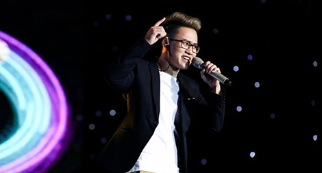 Xung quanh trào lưu sáng tác kiêm biểu diễn phủ sóng truyền hình