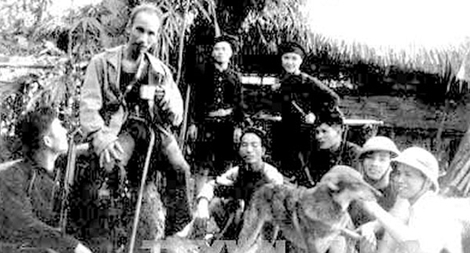 Bác Hồ đón tết Đinh Hợi 1947