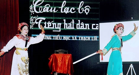 Có một bà lão nông đau đáu giữ Tuồng