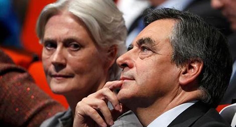 Pháp: Ứng viên sáng giá dính bê bối