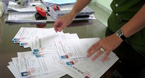 Lật tẩy những thủ đoạn xin việc kiểu mới