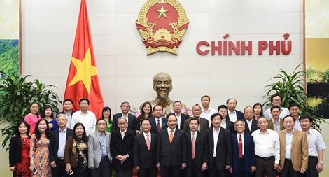 Thủ tướng mong cán bộ lão thành tỉnh Quảng Ngãi ‘tiền hô hậu ủng’ cho sự phát triển