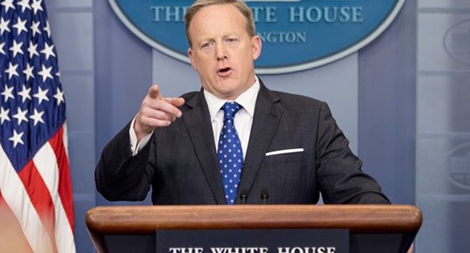 Người nhập cư Mỹ tiếp tục… ngồi trên đống lửa