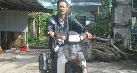 Hành trình chia sẻ kế sinh nhai của người đàn ông tật nguyền