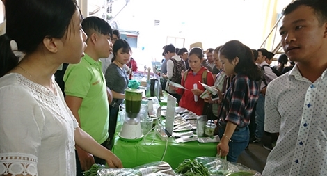 Người tiêu dùng vẫn còn nghi ngại trước... thực phẩm sạch