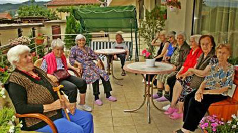 Tỷ lệ dân số già đe dọa sự cường thịnh của châu Âu